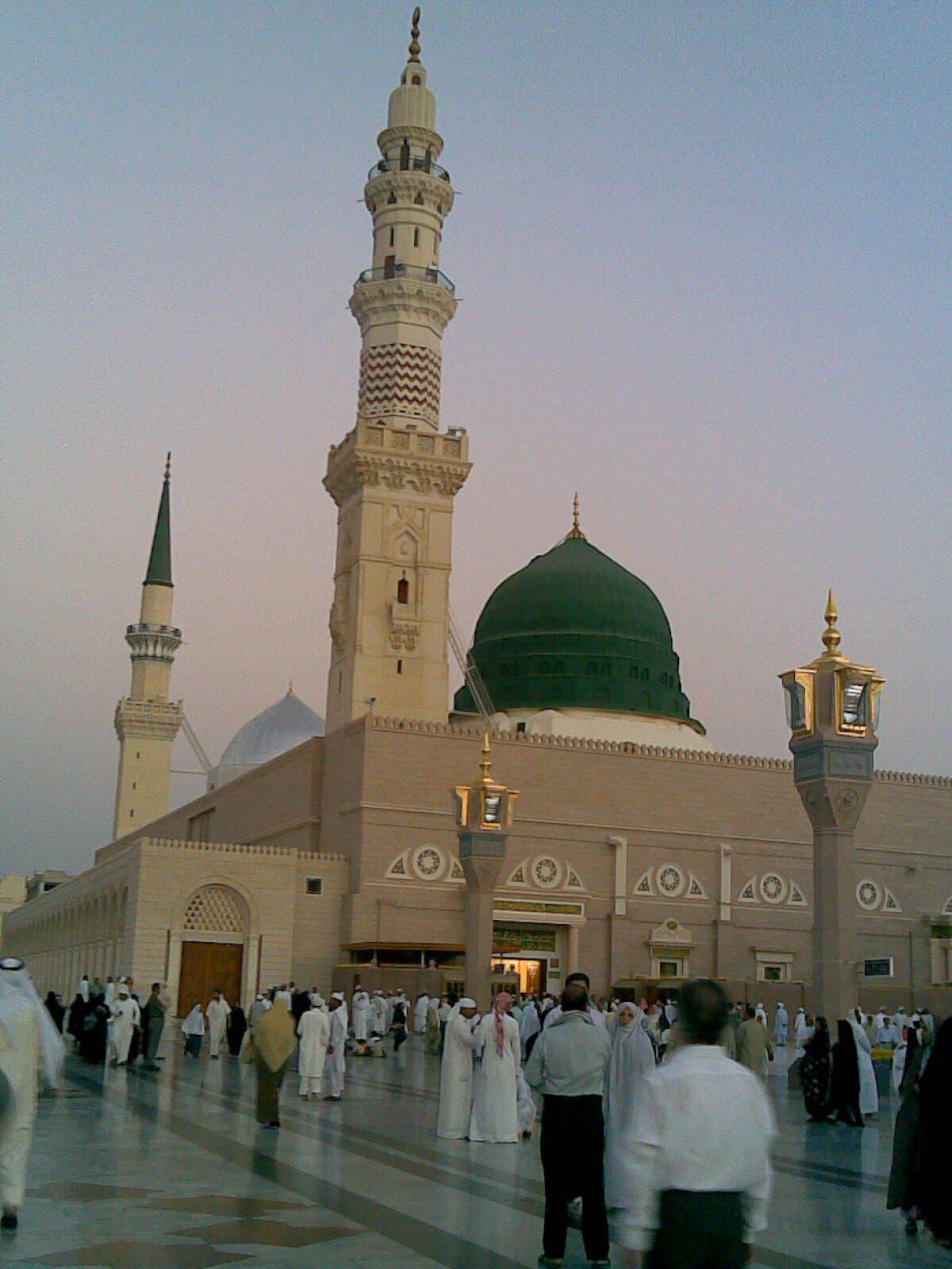 Green Dome of Masjid al-Nabawi Madinah - Madinah First Group Umrah Package